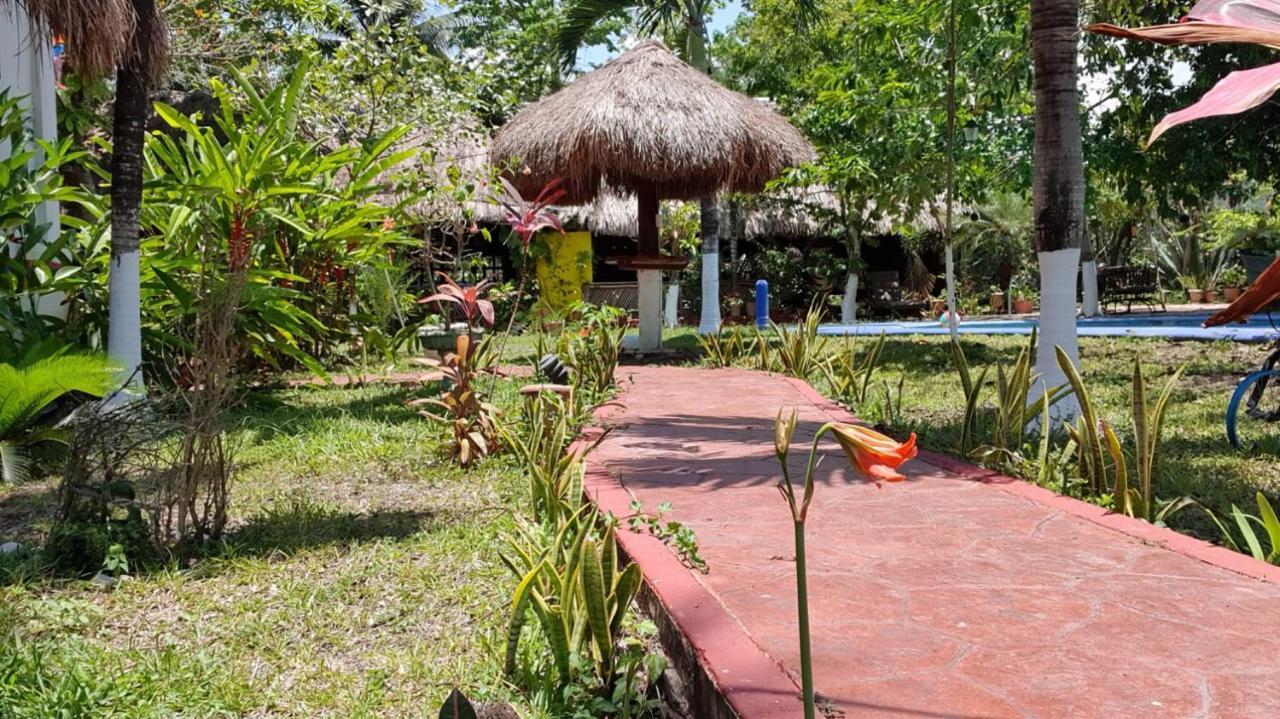 Cabanas Colibri Bacalar Exterior photo